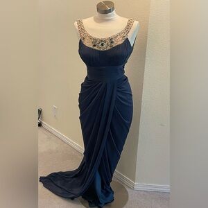 Adrianna Papell evening prom gown size 4